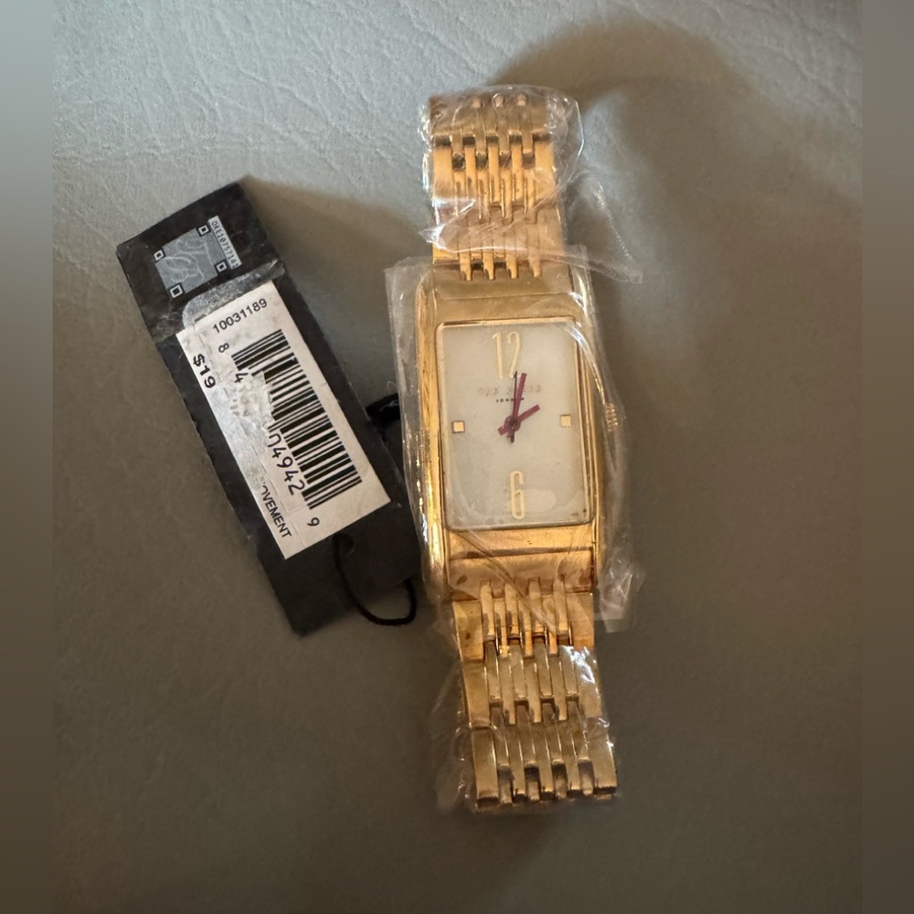 Ted Baker Yellow Gold MOP Tank Watch - Picture 8 of 9